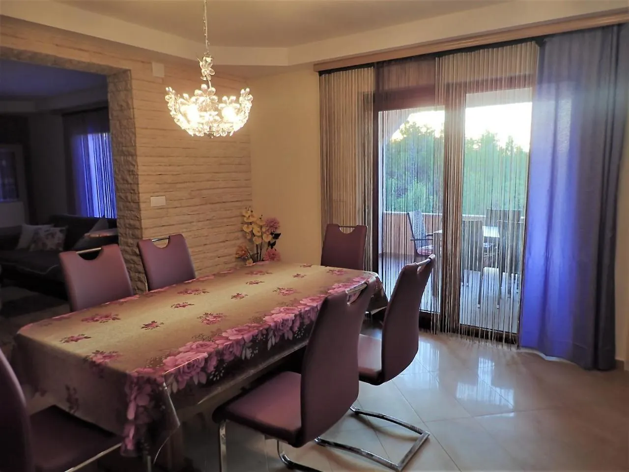 Apartment In Jasenice 35406 Chorvatsko